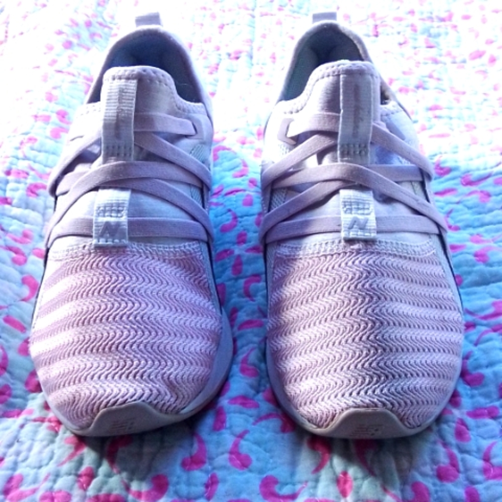 New Balance Dynasoft Sneakers